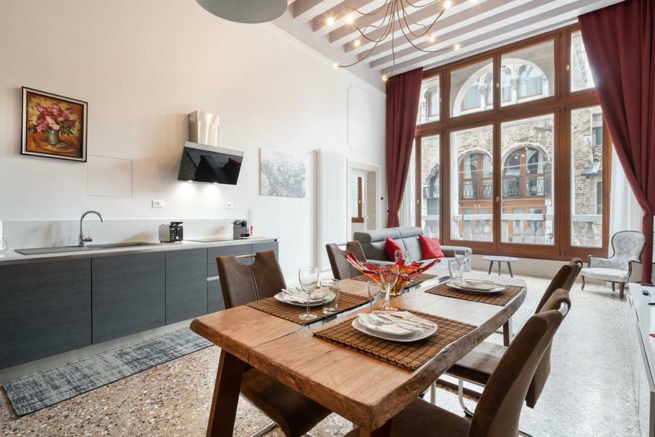 Apartment Ponte Raspi Canal View 베니스 외부 사진