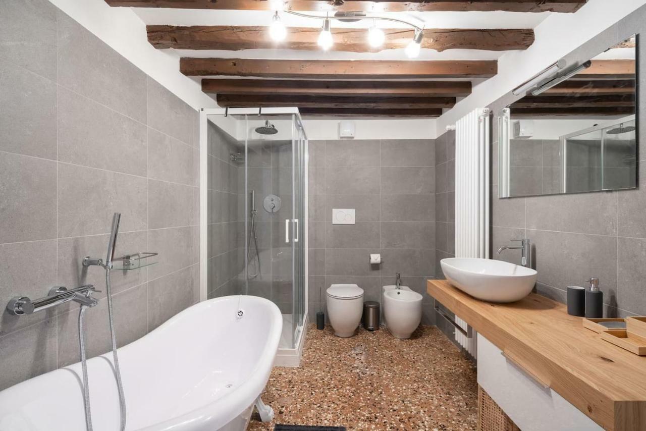 Apartment Ponte Raspi Canal View 베니스 외부 사진