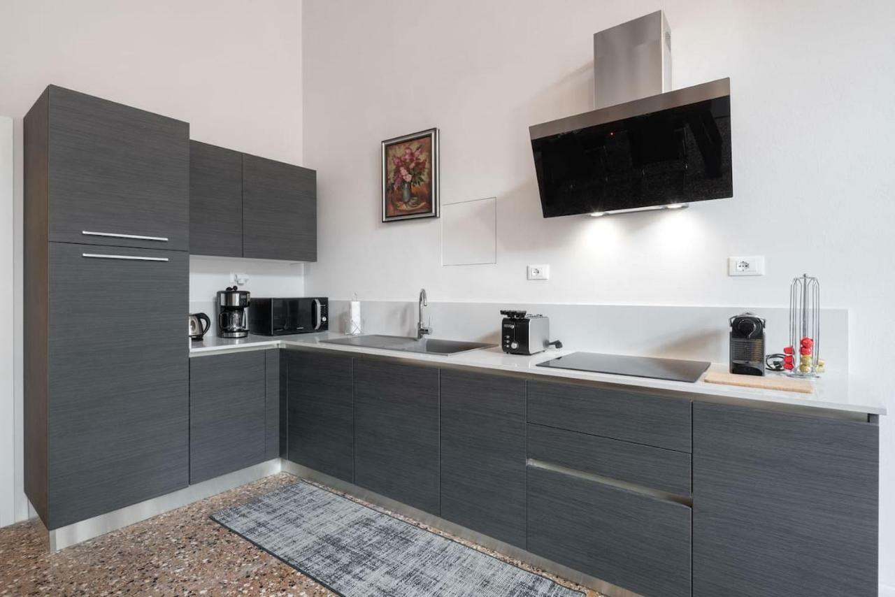 Apartment Ponte Raspi Canal View 베니스 외부 사진